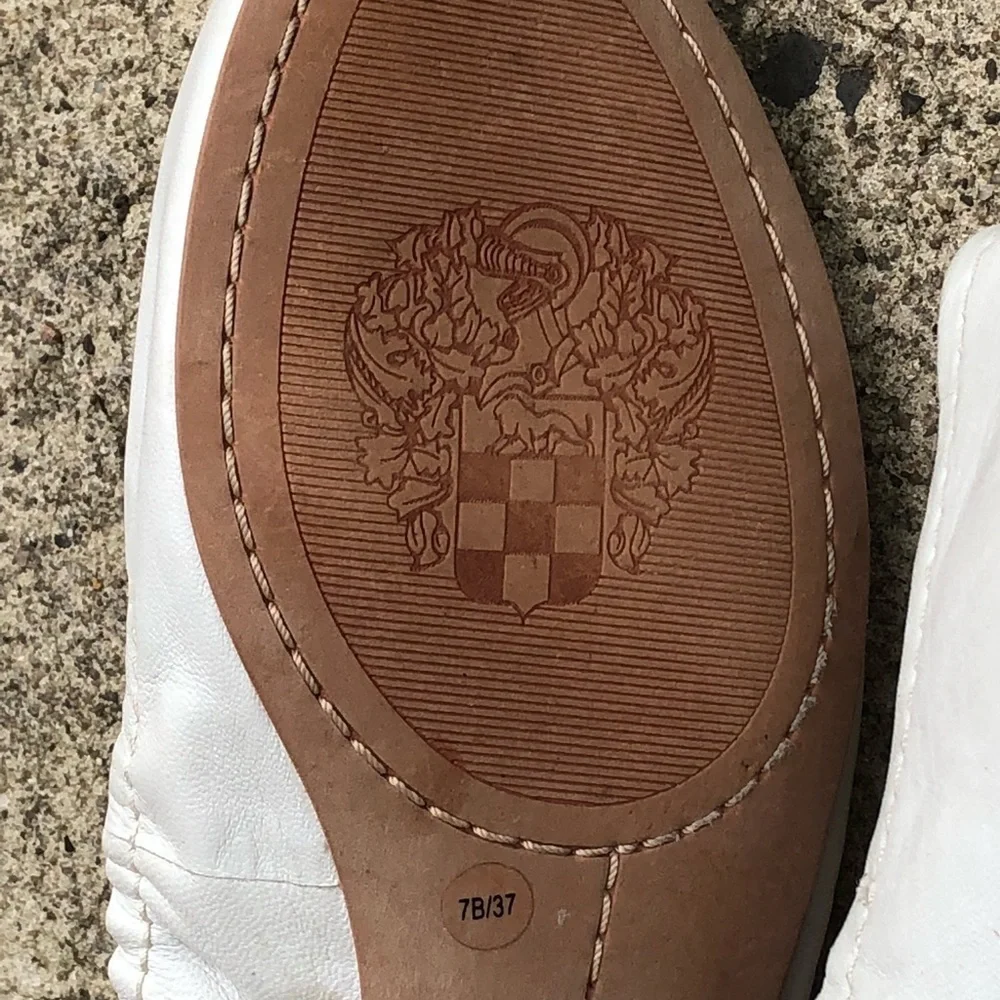 Vince Camuto Leather Ballerinas